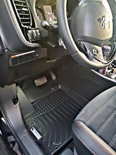 Load image into Gallery viewer, Mitsubishi Outlander  2015-2020  (Does not fit PHEV models)
